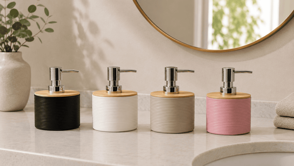 Cuatro colores para combinar con tu baño
